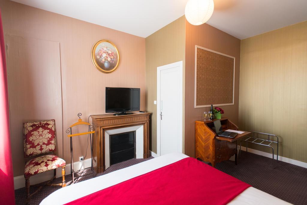 טור Hotel Rabelais מראה חיצוני תמונה